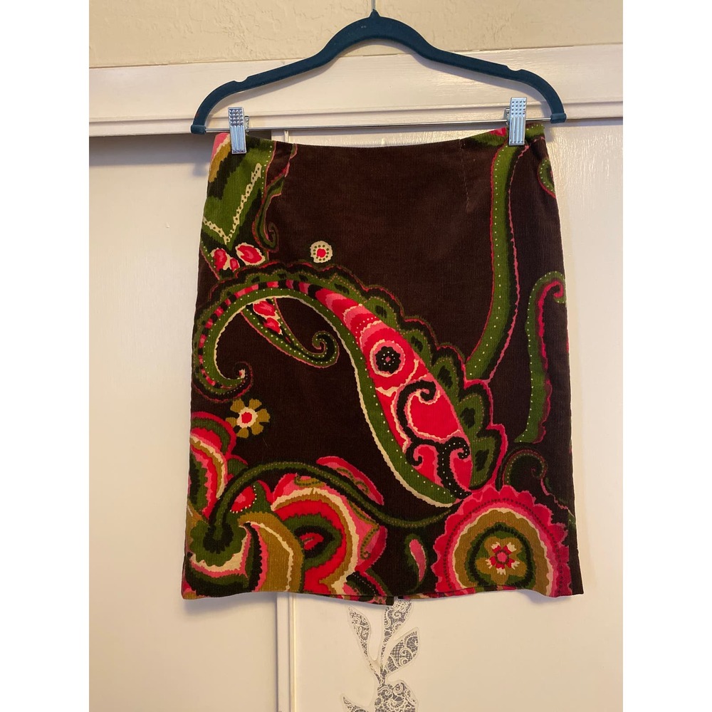 UEC Trina Turk Skirt Size 4.